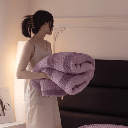 Sherpa-Decke mit neutralen Farbblöcken und Streifenmuster - image 39