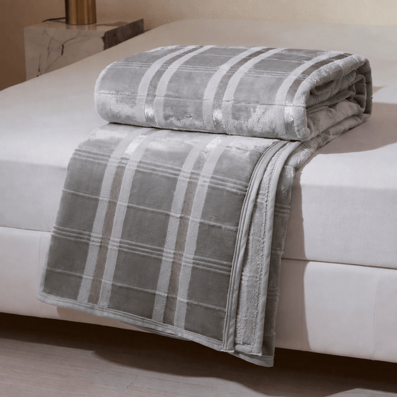 Weiche, gestreifte Fleecedecke mit Karomuster - Hellgrau - Decke - 79" x 91" - image 25