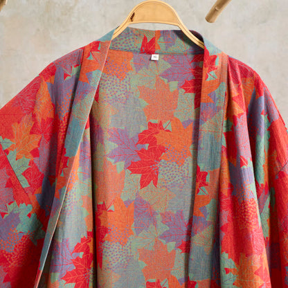 Kimono-Bademantel aus Baumwolle mit Ahornblattmuster für den Herbst - image 2