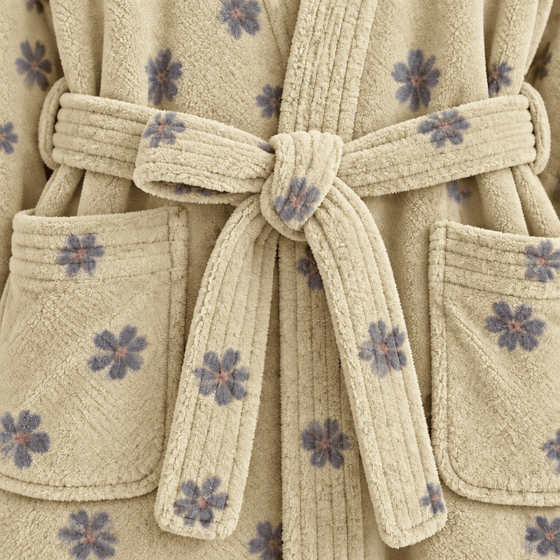 Bademantel aus Korallenvlies mit Blumenmuster und V-Ausschnitt - image 8