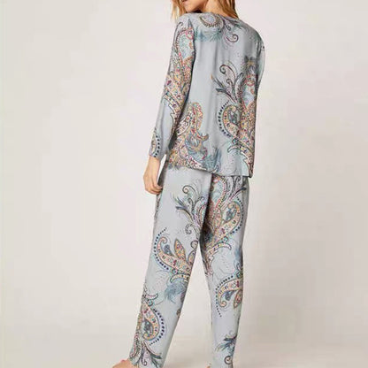 Atmungsaktives Loungewear-Set mit blauen Federn
