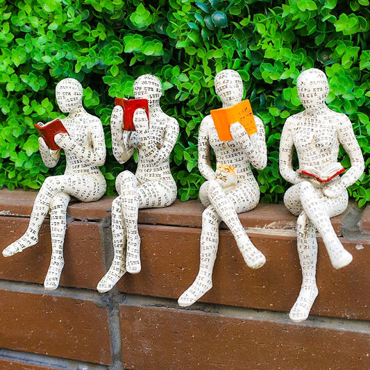 Statue einer lesenden Denkerin, Bücherregal-Dekoration