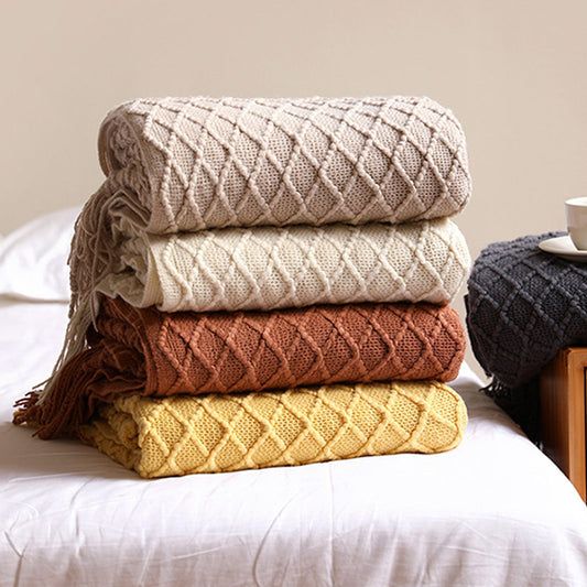 Ownkoti – Gestrickte Decke mit Prismamuster und Quasten