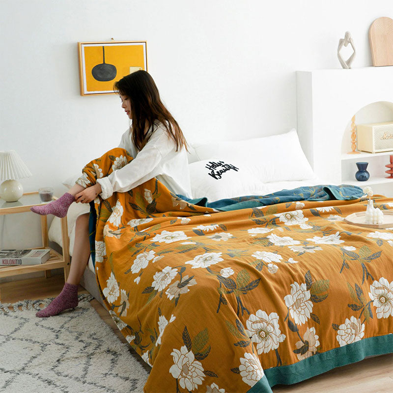 Ownkoti Boho-Steppdecke aus Baumwolle mit gelben Blumen