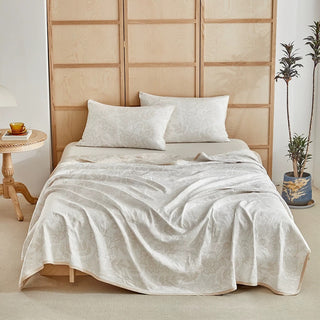 Elegantes Bettwäsche-Set aus Baumwolle mit Pfingstrosen-Jacquardmuster - Beige - Tagesdecke mit 2 Kissenbezügen - König - image 0