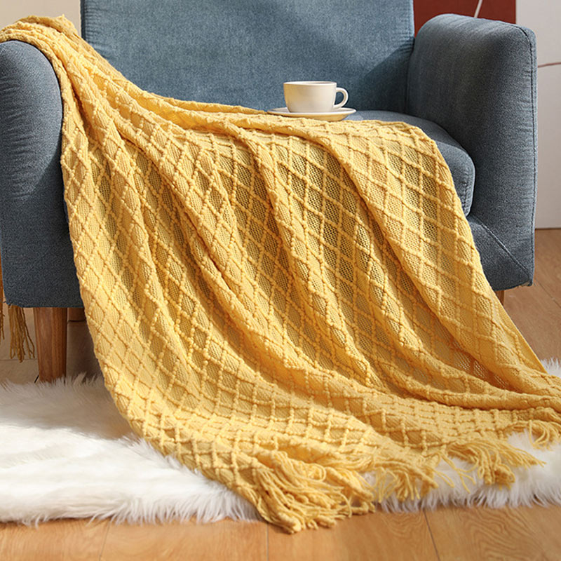 Ownkoti – Gestrickte Decke mit Prismamuster und Quasten