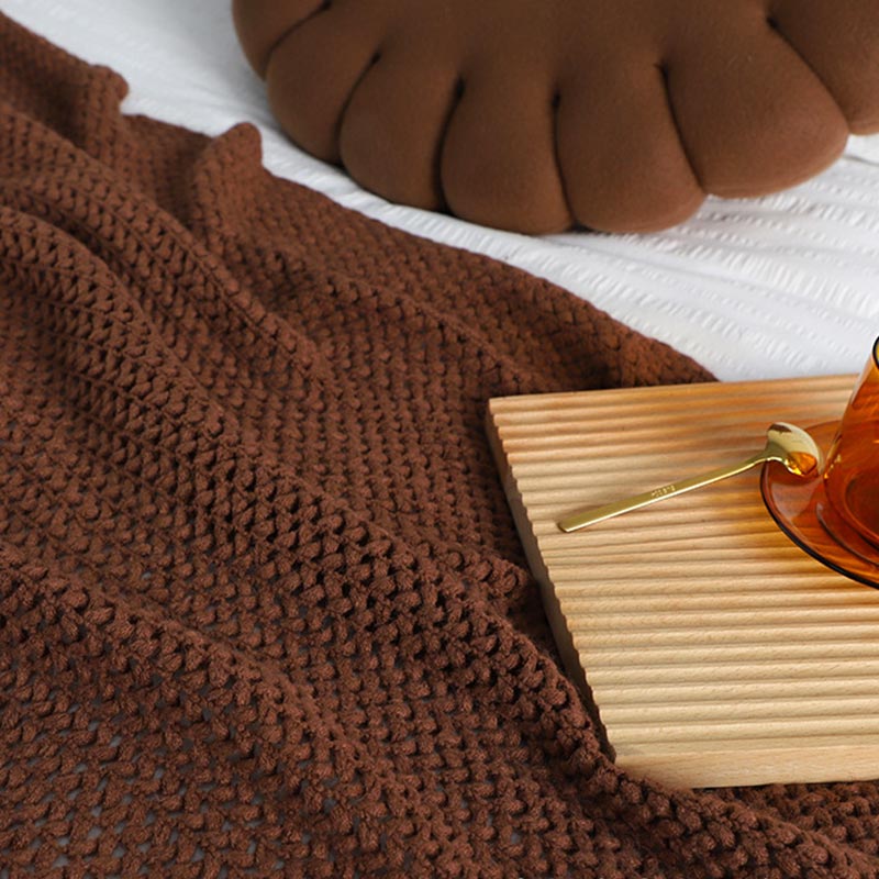 Ownkoti – Schlichte, einfarbige Strickdecke mit Quasten