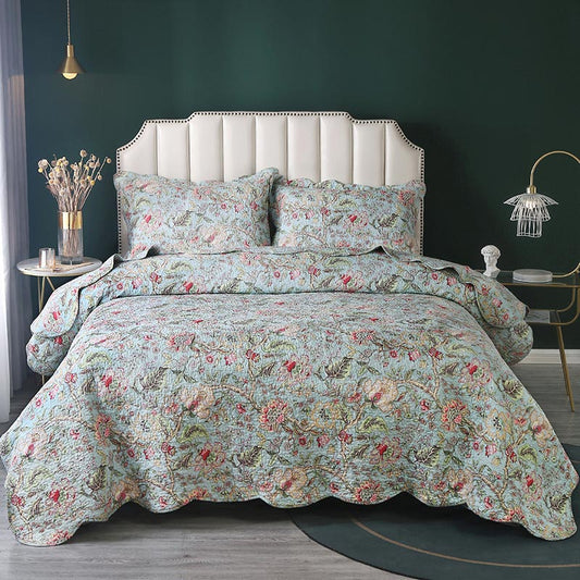 Vintage-Blumensteppdecke mit Kissenbezügen