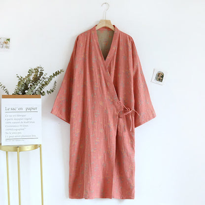 Bequemer, lockerer Bademantel-Pyjama aus Baumwolle mit Blumenmuster