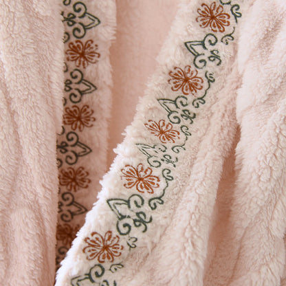 Warmer Fleece-Schal mit Retro-Stickerei