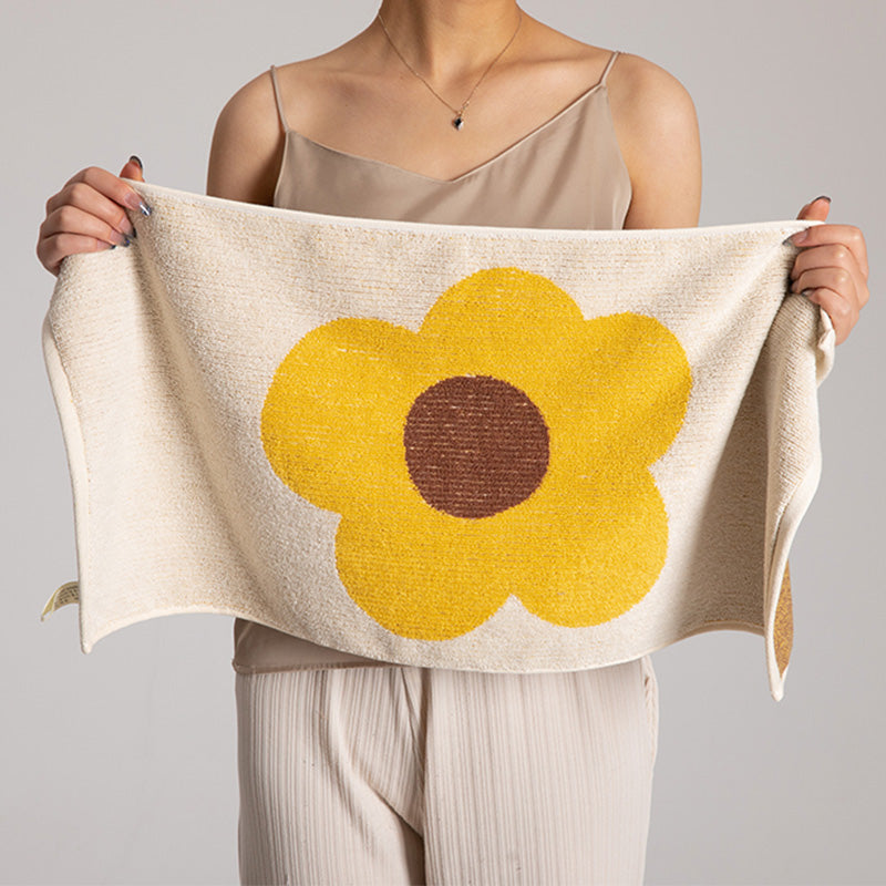 Atmungsaktives Baumwollhandtuch mit Blumenmuster und Farbblockdesign