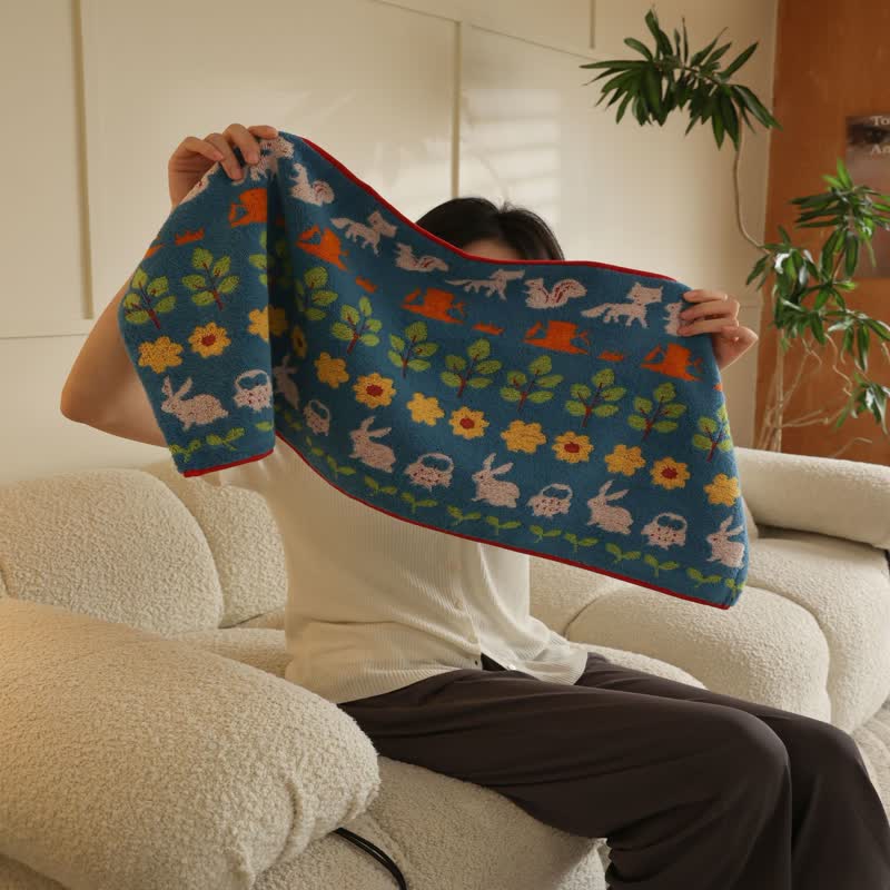 Weiches Badetuch aus Baumwolle mit Tier- und Blumenmotiv
