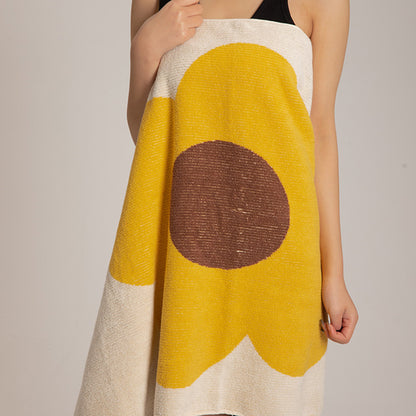 Atmungsaktives Baumwollhandtuch mit Blumenmuster und Farbblockdesign