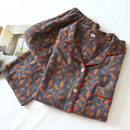 Pyjama-Set mit langen Ärmeln aus Baumwolle im Retro-Blatt-Stil