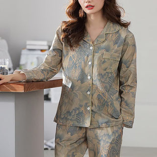 Pyjama-Set mit langen Ärmeln und Blumenmuster