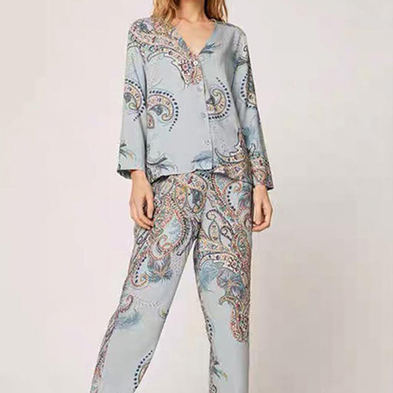 Atmungsaktives Loungewear-Set mit blauen Federn