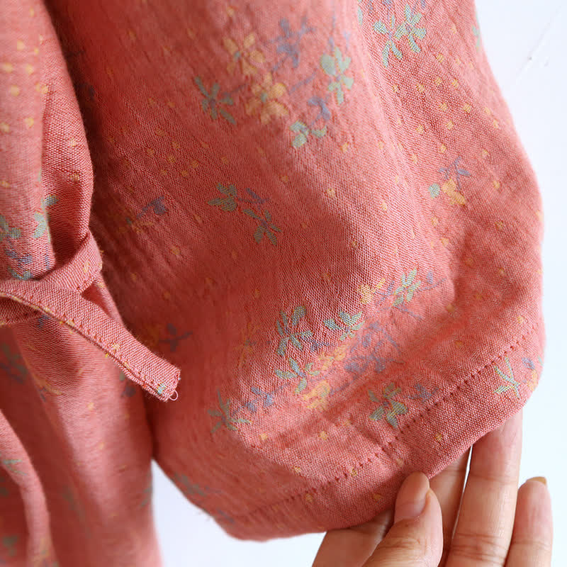 Bequemer, lockerer Bademantel-Pyjama aus Baumwolle mit Blumenmuster