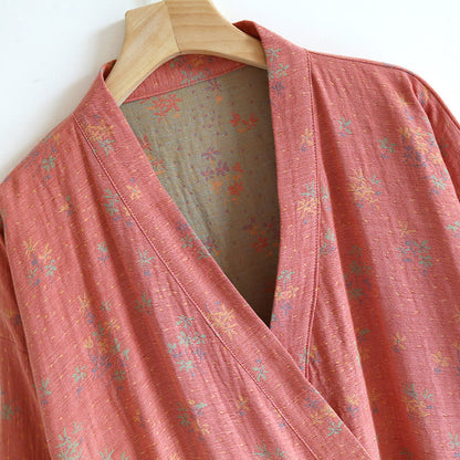 Bequemer, lockerer Bademantel-Pyjama aus Baumwolle mit Blumenmuster
