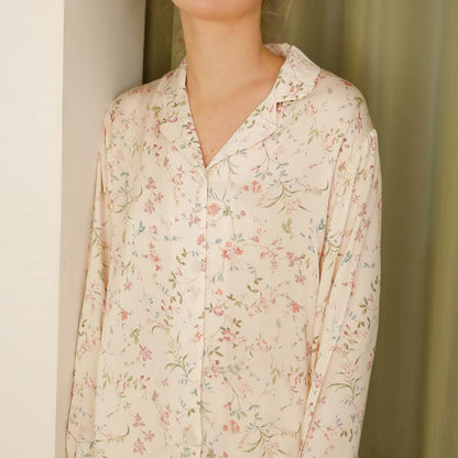 Ownkoti – Loungewear aus Satin mit Blumenmuster und V-Ausschnitt und langen Ärmeln
