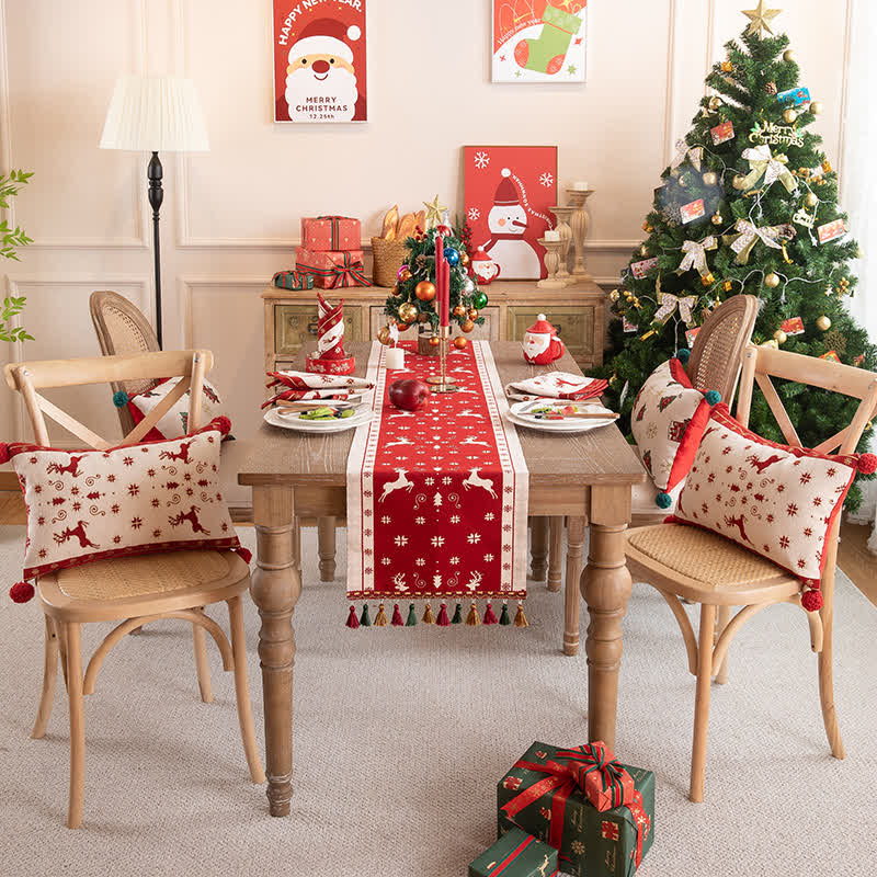 Luxuriöser Tischläufer für die Weihnachtsdekoration