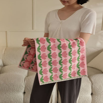 Süßes weiches Badetuch aus Baumwolle mit Tulpenmotiv