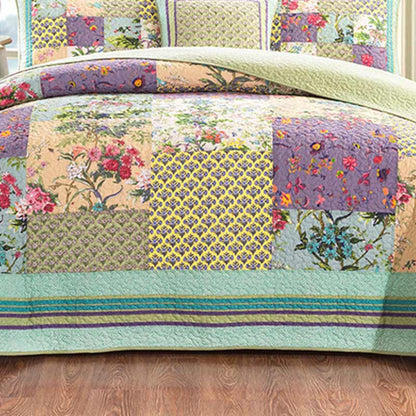 Boho Patchwork-Steppdecke mit Blumenmuster und Kissenbezügen