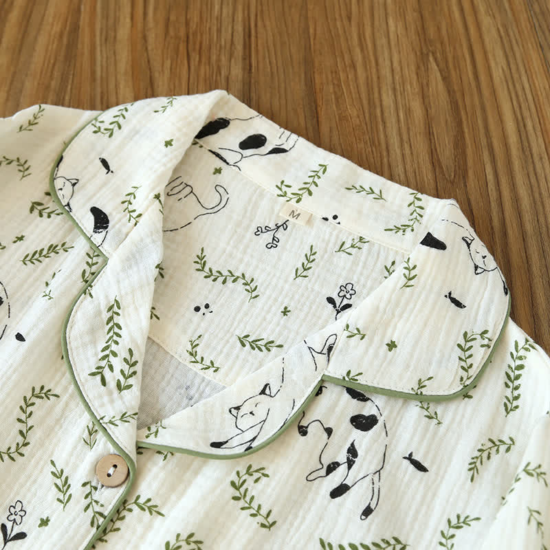 Süßes Pyjama-Set aus Baumwolle mit Katze und Blatt
