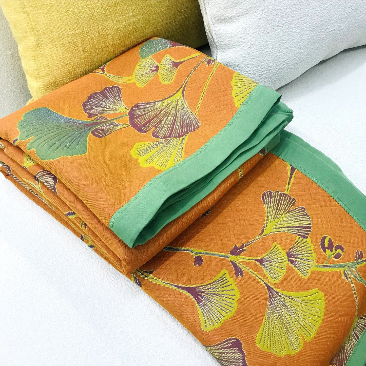 Wendesteppdecke aus Jacquard-Baumwolle mit Ginkgoblättern