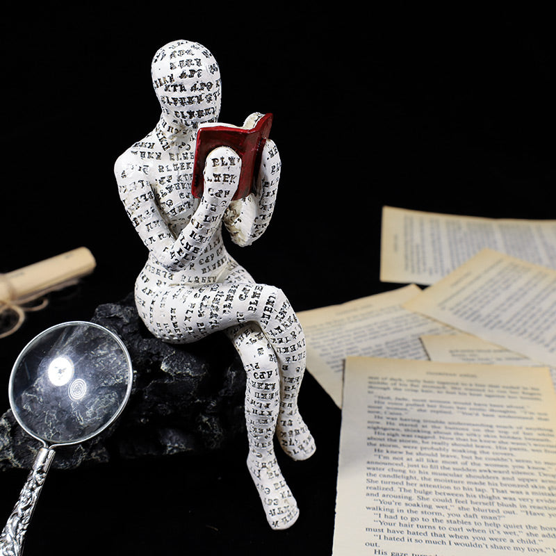 Statue einer lesenden Denkerin, Bücherregal-Dekoration