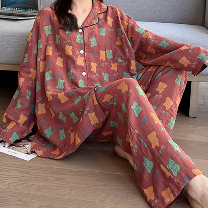 Loungewear-Set aus Baumwolle mit Revers und Bärenmotiv in Übergröße