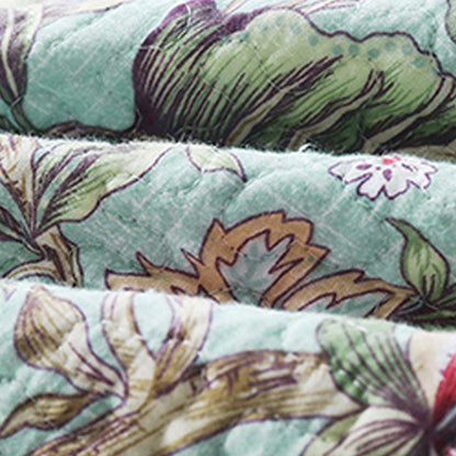 Vintage-Blumensteppdecke mit Kissenbezügen